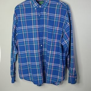 Izod long sleeved casual plaid shirt